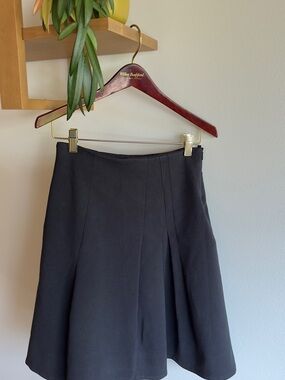 Akris Punto Black A-Line Skirt Fitted Office Siren Quiet Luxury Cotton Size 2